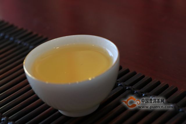 普洱茶、黑茶：两种茶叶之间的独特关系探究