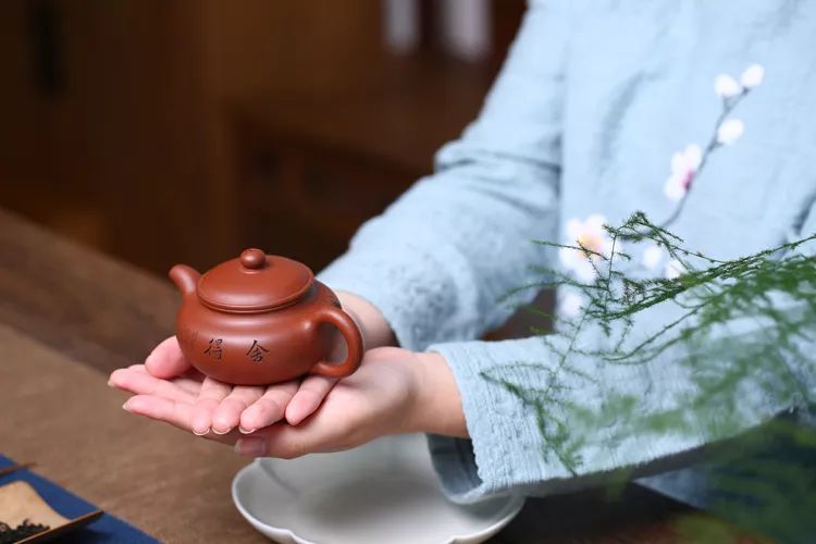 银茶壶泡茶的注意事项