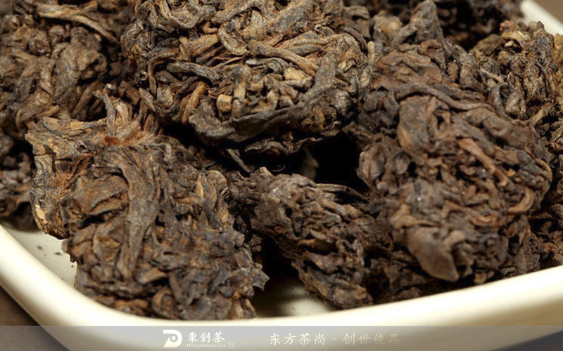 老茶头里面有白色点状物，这是发霉了吗？能喝吗？