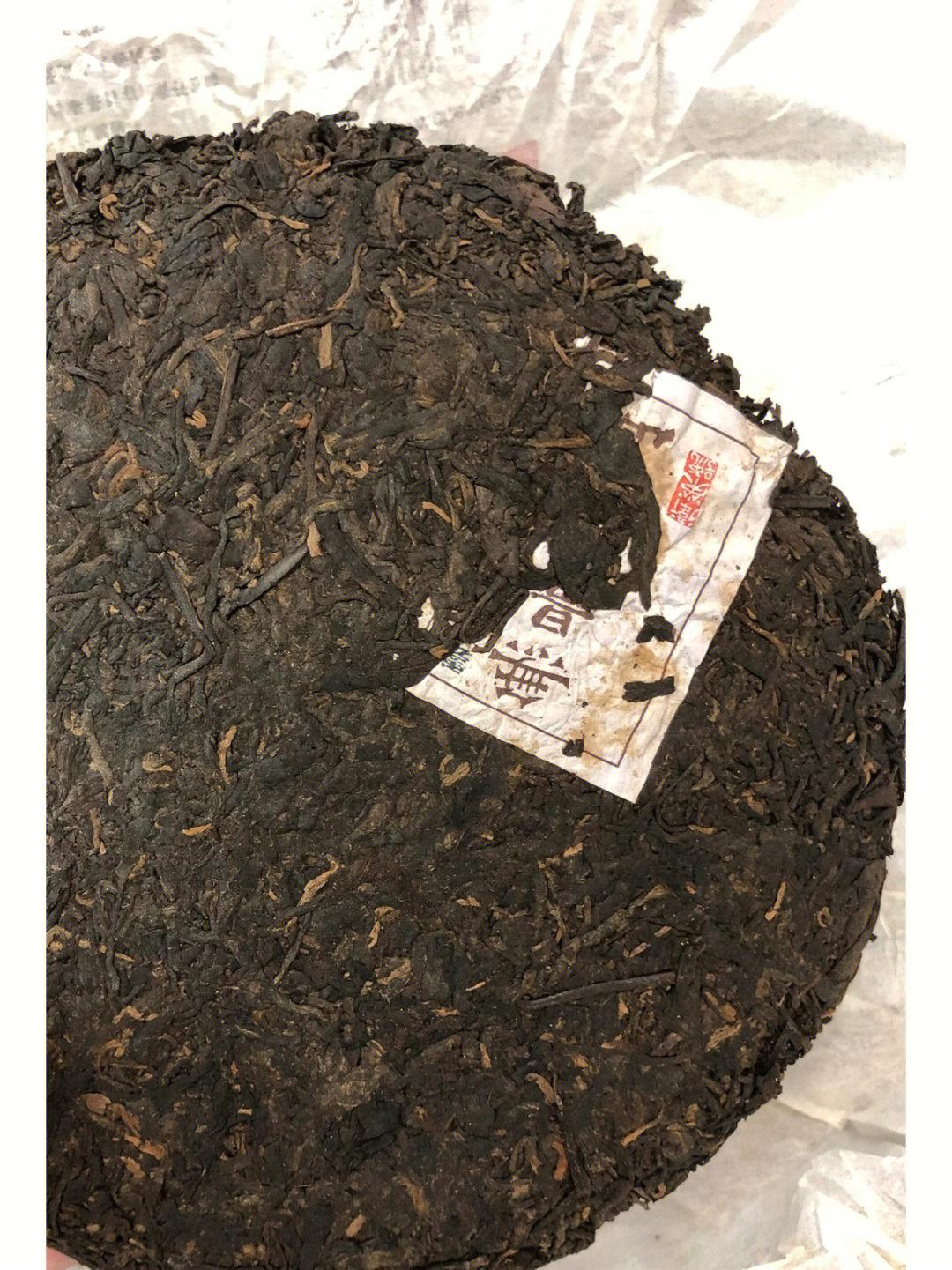 新普洱茶的陈化过程与品质影响：了解为什么存放年限对普洱茶的影响至关重要