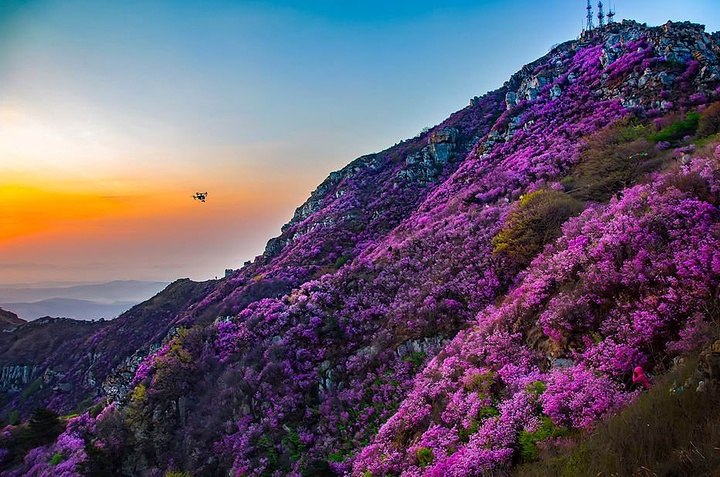 标题新写：云南连大黑山——探索自然奇观与文化遗产的完美结合