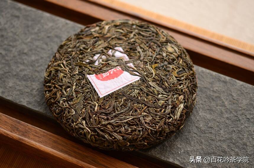 普洱茶的存方式：饼茶与散茶哪个更好？全面指南