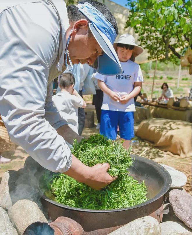 清凉山磨锅茶：探索其独特的制作工艺与独特风味