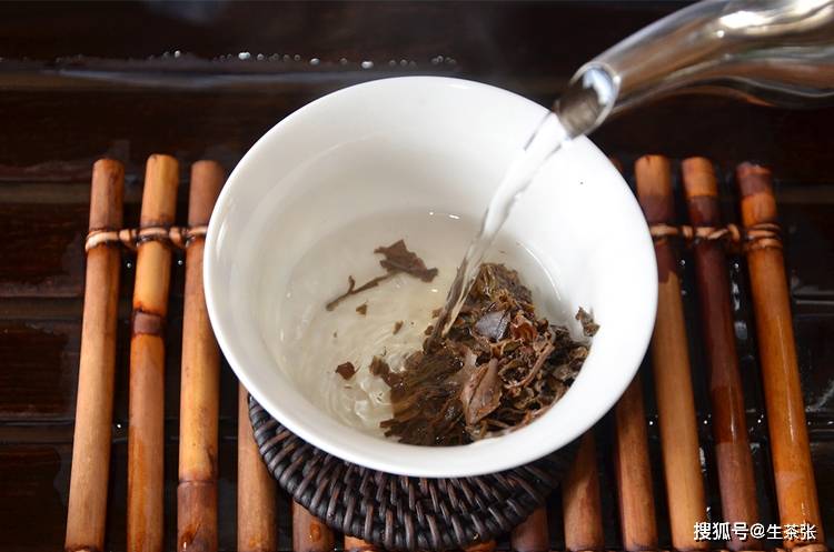 生普与熟普洱茶的正确饮用方法：煮制技巧与鉴要点