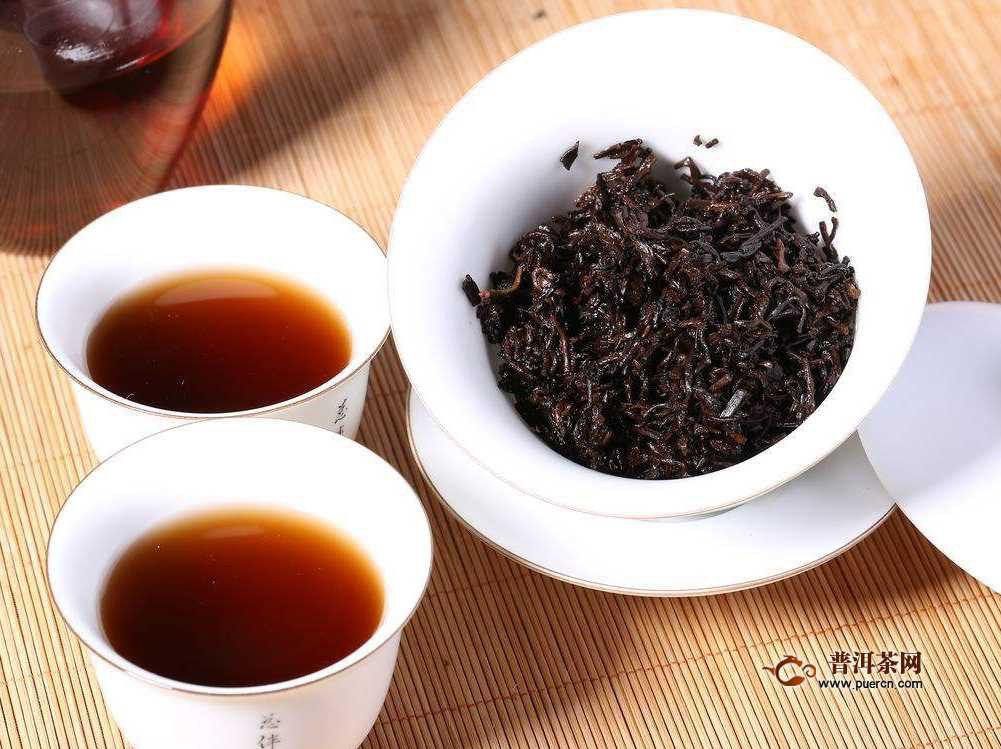 冲泡乌龙茶普洱茶水