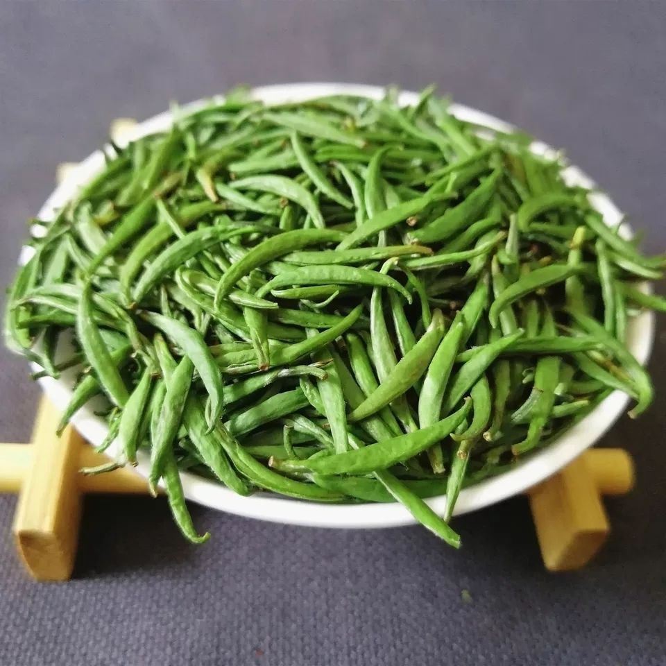 峨眉山雪芽茶属于绿茶类。