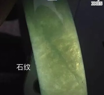 揭秘翡翠的蜂窝状结构：了解其特性及其对价值的影响