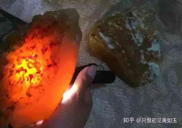 缅黄玉化料的价值与盘玩方法探讨