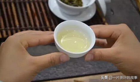 普洱茶泡茶技巧与度控制：掌握正确的水和冲泡方法